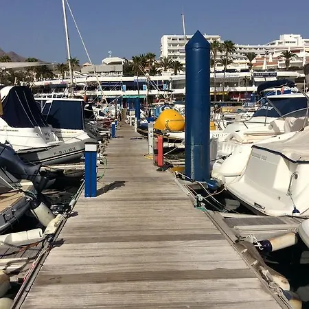 بوتيل Barco Colon